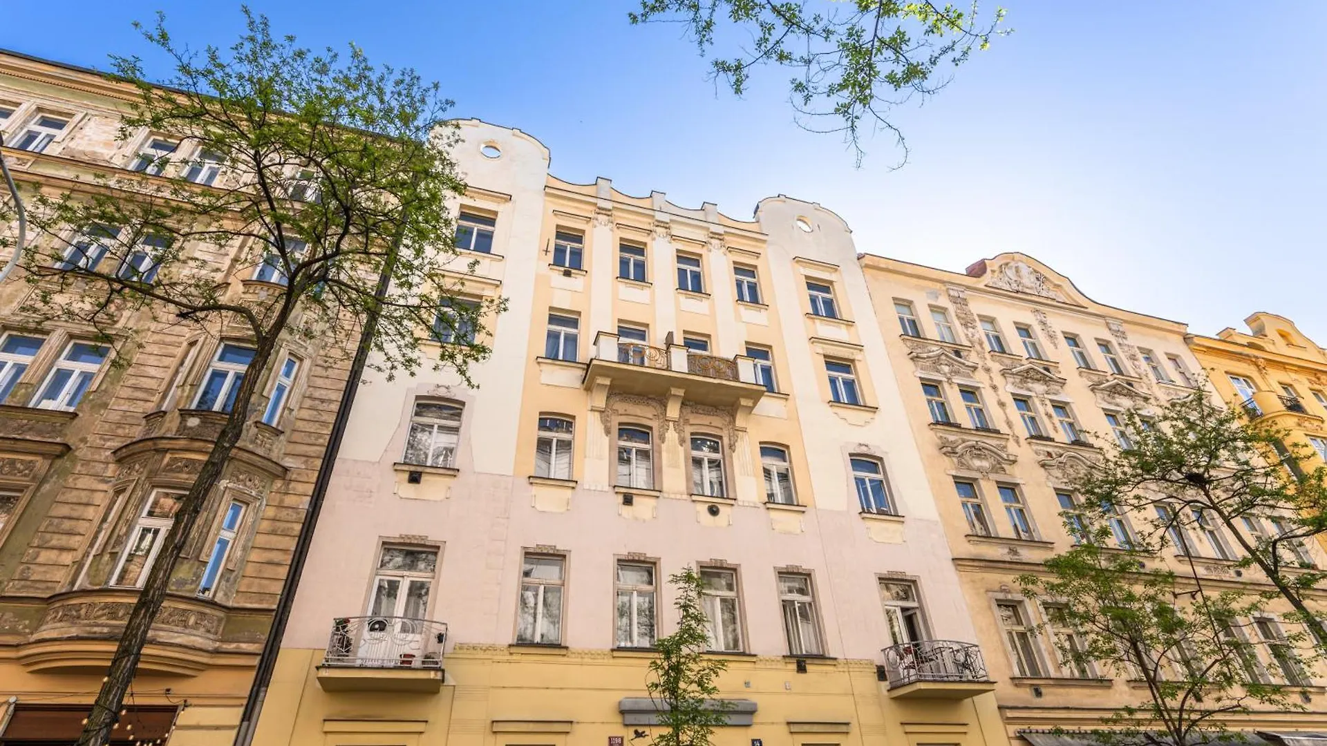 Slavikova Residence contacts